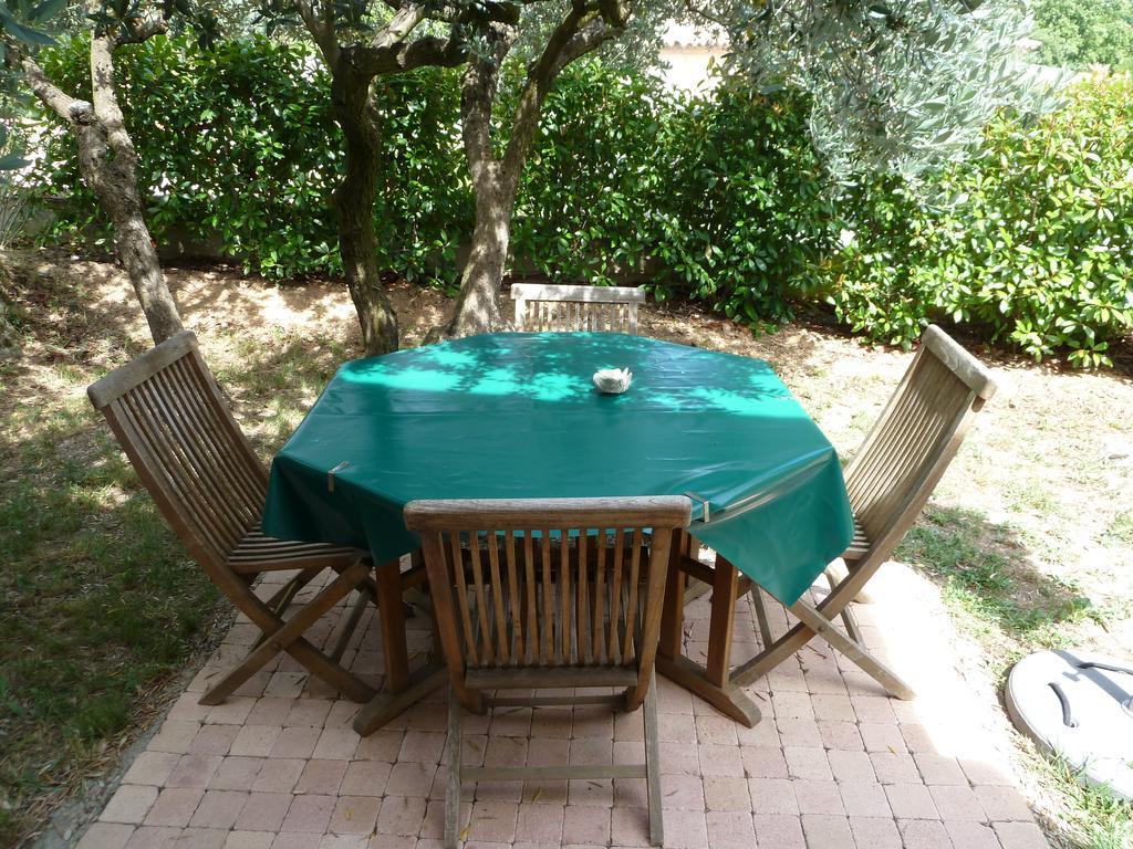 Mas De L'Olivette Acomodação com café da manhã Cotignac Quarto foto